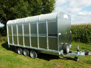 Enclosed Horse float 50LT 10' x 6'6" Livestock <b>Trailer</b> - Product Image 2