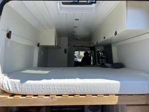 2024 Pro Master 2500 Eléctrico/Gasolina AWD Automático Motor 4L Interior Claro Modelo Aspire R18 Tamaño de Neumático Sedán - Product Image 3