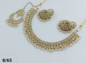 Conjunto de collar de Gargantilla redondo Motipearl chapado en oro tradicional indio y de moda con pendiente Jumkha, conjunto de collar Maagtika para mujer - Product Image 4