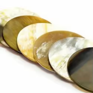 Sous-verres en corne de buffle finis pour boissons chaudes pour sous-verres de restaurant à domicile avec artisanat poli par croissant - Product Image 1