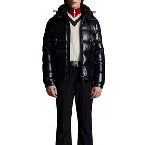 Chaqueta Acolchada Negra de Alta Calidad para Hombre para Clima Frío, Cuello Alto con Logotipo Frontal, Abrigo de Invierno - Product Image 3