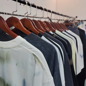 Logo personnalisé T-shirt en coton pour hommes Col rond Doux Uni Confortable Respirant Décontracté Quotidien Activités de gymnastique en plein air T-shirt pour hommes - Product Image 6