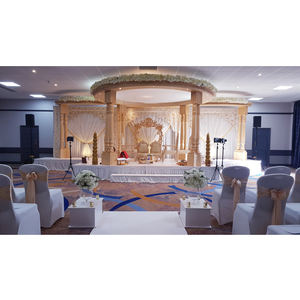 มณฑปงานแต่งงานไม้แบบสองเสา ดีไซน์หรูหรา สไตล์อังกฤษ สำหรับตกแต่งเวทีงานแต่งงานแบบดั้งเดิมของอินเดียใต้ พร้อมบริการจัดวางในสหรัฐอเมริกา - Product Image 1