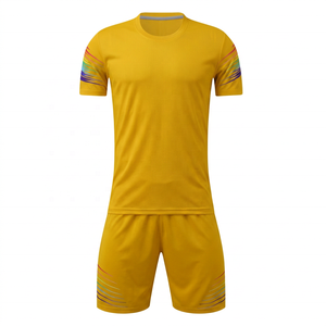 Conjunto de Camiseta de Fútbol de Poliéster Rosa para Hombre, Cuello Redondo, Manga Corta, Absorbe la Humedad, para Todas las Temporadas, Corte Regular, Color Sólido - Product Image 2
