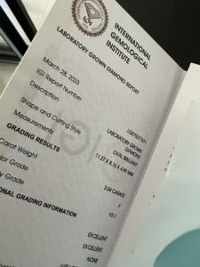 Joyería de diamantes cultivados en laboratorio suelta corte esmeralda 1.59CT claridad VS1 personalizada de alta calidad con certificación IGI - Product Image 4