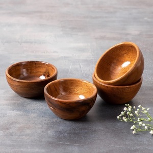 Grand bol en bois massif pour salade en bois dur ensemble de cuillères nouveau modèle de serveurs en bois naturel pour salades de fruits pour le camping - Product Image 1
