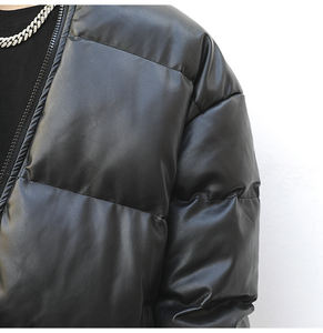 Chaqueta de plumón personalizada de cuero PU de alta calidad 2025 Reversible y de talla grande invierno calidez y comodidad a prueba de viento y frío - Product Image 4
