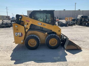 รถตักล้อยางขนาดเล็ก CAT 272D3 มือสอง - Product Image 2