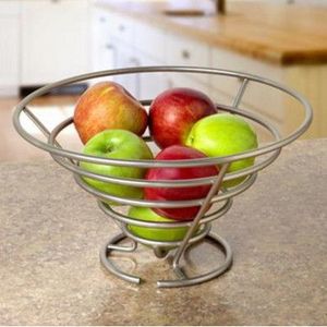 Panier à fruits en métal classique tendance 2025 avec un design à cadre ouvert offrant une ventilation optimale pour garder les fruits frais plus longtemps - Product Image 2