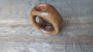 Bracelets en bois élégants Boho, cadeaux écologiques faits à la main pour elle par Tradebyd - Product Image 5