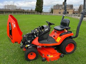 Tractor Cortacésped Autopropulsado Naranja con Motor de Gasolina, Cuchilla Rotatoria, Caja Recolectora de Césped de 200L, Tipo Asiento, para Cuidado de Césped en Granjas y Patios - Product Image 2