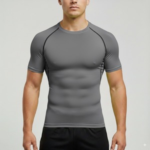 เสื้อรัดรูปแขนสั้นสำหรับผู้ชายผ้าโพลีเอสเตอร์ระบายอากาศแห้งเร็วทำจากปากีสถาน - Product Image 1