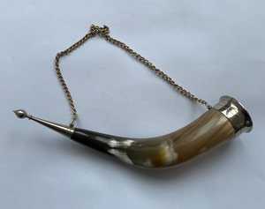 Los cuernos vikingos para beber son populares como artículos decorativos o para usar en recreaciones históricas y se usan en la actualidad - Product Image 1