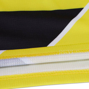 Camiseta de Fútbol Retro, Uniforme de Fútbol Ligero que Absorbe la Humedad, Poliéster, Impresión de Nombre Personalizada, Pedidos al por Mayor para Academias - Product Image 5