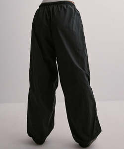 กางเกงวอร์มขายส่ง สไตล์ลำลอง แนวสตรีท ขากว้าง ทรงตรง ซับในขนแกะ แต่งแถบสีตัดกัน ทรงหลวม ใส่เล่นกีฬา ออกกำลังกาย สำหรับผู้ชาย - Product Image 2