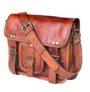 Sacoche à bandoulière en cuir marron véritable pour hommes élégants, fermeture à glissière à boucle personnalisée avec chaînes et boutons - Product Image 5