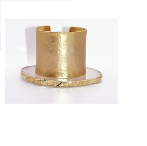 2023 Stock vente de bijoux de Noël sur femmes largeur bracelet en laiton manchette bijoux uniques avec finition martelée manchette pour Jésus - Product Image 3