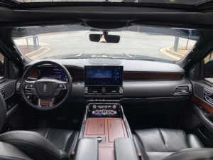 Lincoln Navigator L Premiere 2024 Usado en Buen Estado - Product Image 4