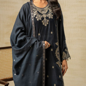 Ensemble de costume pour femmes tendance brodé, vêtements décontractés à la mode, costume brodé élégant pour femmes, personnalisé - Product Image 5