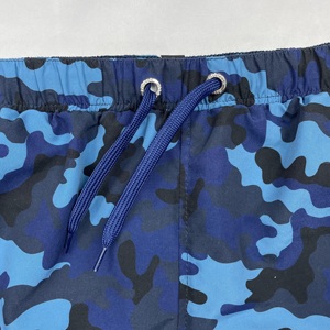 Short de bain imprimé camouflage bleu personnalisé pour hommes, maillot de bain de plage décontracté, short de plage avec poches, séchage rapide - Product Image 4