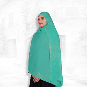 Hiyab de Chifón Fluido con Decoración de Pedrería y Bordes Limpios para un Look Elegante y Modesto en Invierno y para el Día a Día - Product Image 1