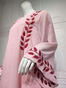 Vêtement ethnique, robe kaftan, <span class=keywords><strong>djellaba</strong></span> arabe modeste de longueur totale avec capuche et fermeture à boutons - Product Image 4