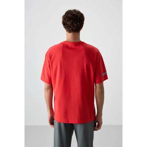 Tommylife เสื้อยืดคอกลมสำหรับผู้ชายพิมพ์ลายขนาดใหญ่88369 Fiesta-Fiesta - Product Image 5