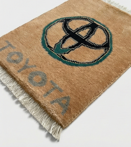 พรมทอมือลายโลโก้รถยนต์ VW ทำจากขนสัตว์ พร้อมตราสัญลักษณ์รถยนต์ VW สำหรับตกแต่งผนัง ห้องเก็บของ ของขวัญสุดพิเศษ - Product Image 3