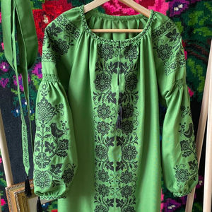 Couleur menthe ukrainienne Vyshyvanka longue robe Maxi pour les femmes vacances brodé parole longueur robe en coton tissé méthode de tissage - Product Image 1