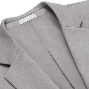 Abrigo Informal Duradero y Económico para Hombre, Hecho con Tela Suave y Flexible que Ofrece Comodidad y un Estilo Moderno - Product Image 3