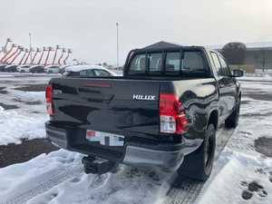 Toyota Hilux Double Cabine 4x4 Berline 2024 d'occasion, boîte automatique, conduite à gauche, sièges en cuir, intérieur foncé, moteur 4.5L Euro - Product Image 3