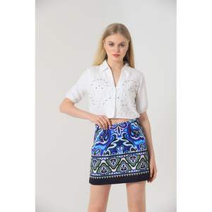 Blusas y Camisas de Mujer con Estampado de Hojas y Adornos de Topshow - Venta al por Mayor - Product Image 5