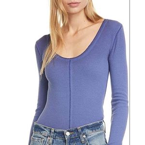 Top da donna Free People in misto cotone viola scuro, vestibilità aderente, taglia XS, in tessuto a maglia con elemento di moda semplice - Product Image 1