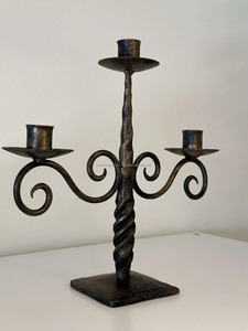 Candelabro antiguo vintage Candelabro para tres velas Candelabro de pie Candelabro de metal de hierro forjado Candelabros - Product Image 2