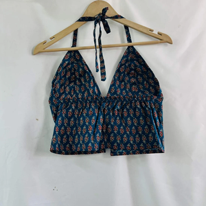 Top en coton bleu, design halterneck, fermeture à boutons sur le devant, longueur courte, broderie ajourée - Product Image 2