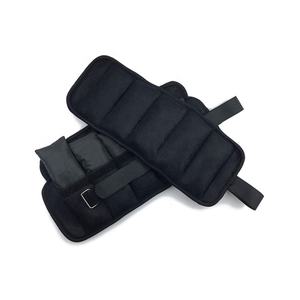 สายรัดข้อเท้าและข้อมือยางปรับระดับได้สำหรับยกน้ำหนักของผู้หญิง Geo Brother Co พร้อมถุงทรายถอดได้ หัวเข็มขัดโลโก้แบบกำหนดเอง - Product Image 4