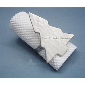 Quatre ronds de serviette en métal doré de conception différente pour le dîner et la décoration de table de Noël Porte-serviettes personnalisés - Product Image 5