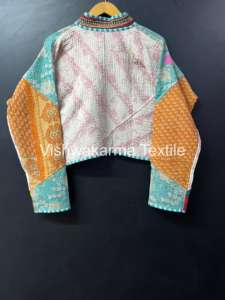 Veste courte en coton matelassé Kantha réversible pour femmes, patchwork, fabrication artisanale indienne, écologique, automne-hiver, style vintage, vêtements d'hiver - Product Image 5