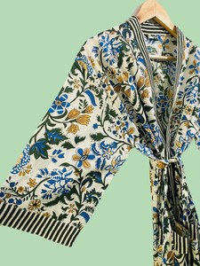 Robe kimono en coton imprimée à la main, grande taille, motif floral, vêtement de détente léger, robe d'été - Product Image 2