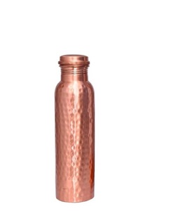 Botella de cobre puro clásica Exportador Botella de cobre de alta venta exigente Botella de cobre pura decorativa elegante al por mayor hecha a mano - Product Image 1
