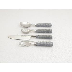 Juego de Cubiertos de Acero Inoxidable de Diseño Atractivo, Juego de 4 Tenedores y Cucharas de Resina con Mango de Piedra Grabada para Bodas - Product Image 1