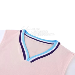 Elegante uniforme de baloncesto, tela de poliéster de alta calidad duradera para jugadores de equipo, uniforme de baloncesto personalizado - Product Image 2