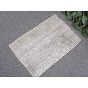 Petit tapis turc de 1,4 x 2,1 pieds, tapis vintage rayé gris - Product Image 2