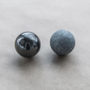 Esferas armonizadoras de 1.38 pulgadas (3,5 cm) (shungita y piedra de jabón/talkohlorita) - Product Image 2