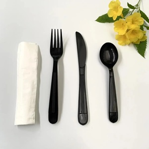 Cuchara Servilleta Vajilla de plástico KITS de alta calidad de alta resistencia Juego de cubiertos de plástico envuelto en película Paquete con cuchillo Tenedor - Product Image 1