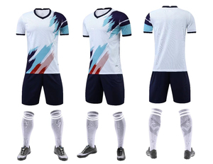 Ensemble d'uniformes de football personnalisables en Offre Spéciale Maillot de football respirant avec logo et impression de nom Haut personnalisé exclusif - Product Image 4