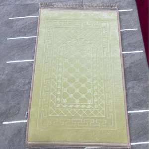 Tapis de prière islamique traditionnel avec surface souple, durable et pliable, idéal pour la mosquée de voyage à domicile et l'utilisation quotidienne d'un tapis musulman - Product Image 6