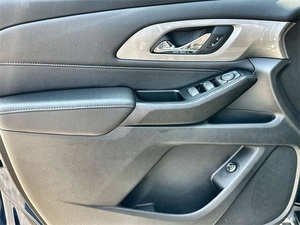 Tissu Chevrolet Traverse LT 2023 D'UTILISATION EN BON ÉTAT - Product Image 6