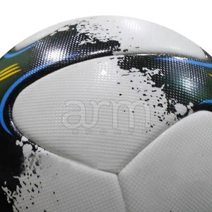 ลูกฟุตบอลสำหรับกีฬากลางแจ้ง ผลิตจากวัสดุหนัง ปี 2026 บริการ OEM คุณภาพสูง ดีไซน์ยอดเยี่ยม รับพิมพ์โลโก้ตามสั่ง - Product Image 4