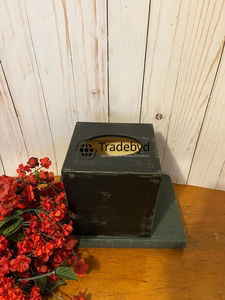 Boîte à mouchoirs en bois classique à motif floral gravé, fabrication de qualité supérieure, support pour la maison et le bureau Tradebyd - Product Image 3